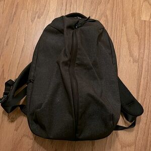Aer Fit Pack Backpack Charcoal Gray